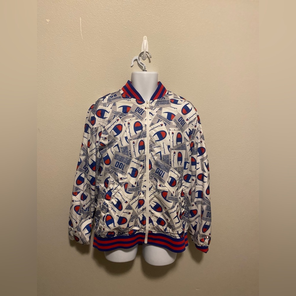 Champion Logo WindBreaker Size XL